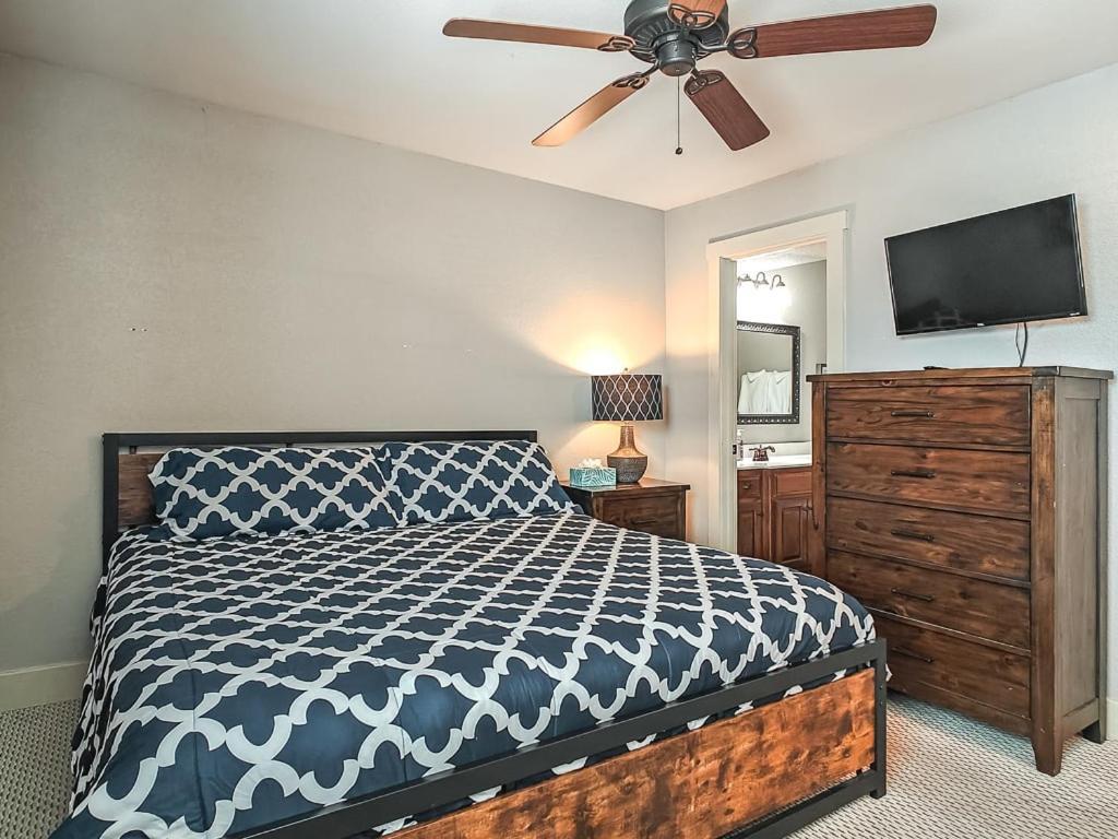 Quiet Plaza Two Bedroom 2 Bathroom Kansas City Bagian luar foto